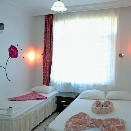 Santosa Pensjonat Kaş